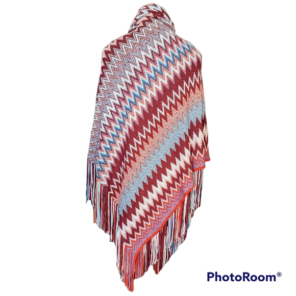 NWT Burgundy Sweater Knit Cape Fringe Topper Toggle Poncho One Size - Picture 3 of 7